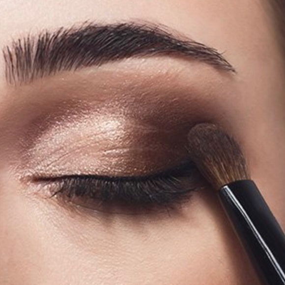 laura mercier Other - laura mercier LIMITED EDITION Gemstone Mineral Eye Powder